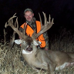 Kansas Trophy Archery Whitetail Deer and Turkey Hunts Unit 14, 2